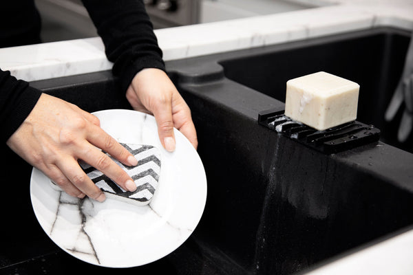 Keeping Your Kitchen Hygienic: Helpful Tips on Kitchen Sponges and Hygiene